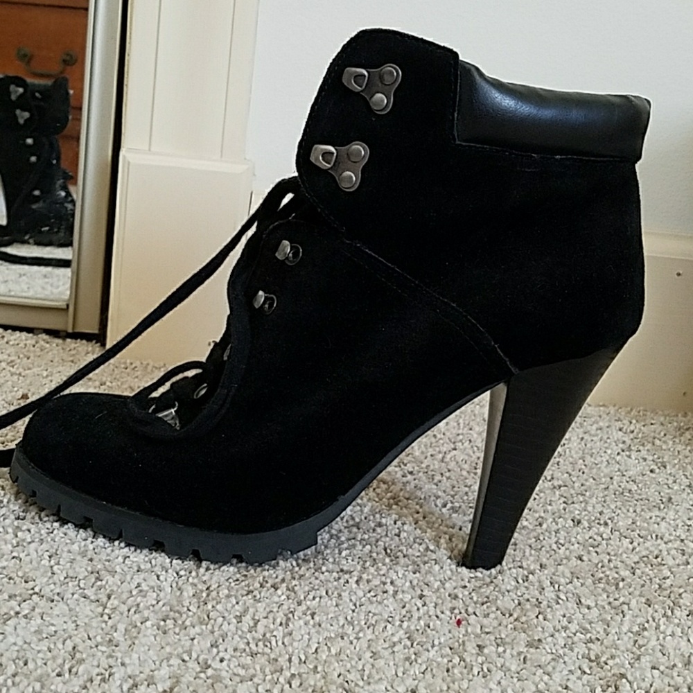 Jessica Simpson ankle boots